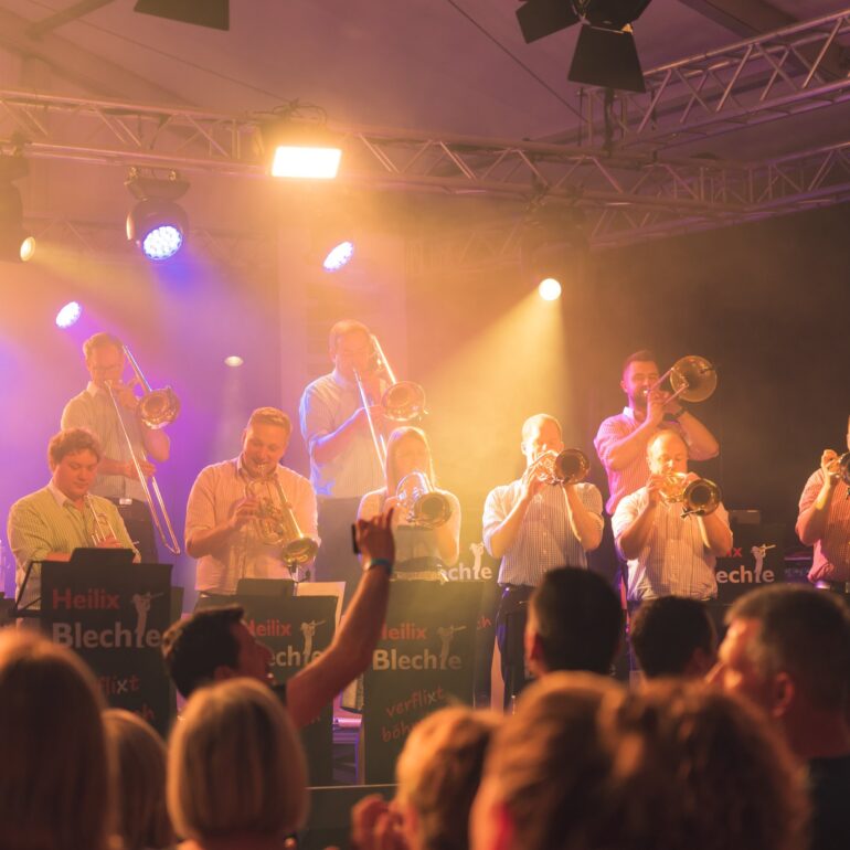 Kapelle Heilix Blechle auf der Bühne